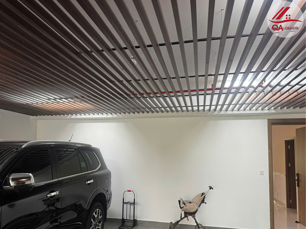 Hoàn Tất Lam Treo Trần & Tấm Ốp Ngoài Trời 500m Tại Gamuda 3 lam-treo-tran-2