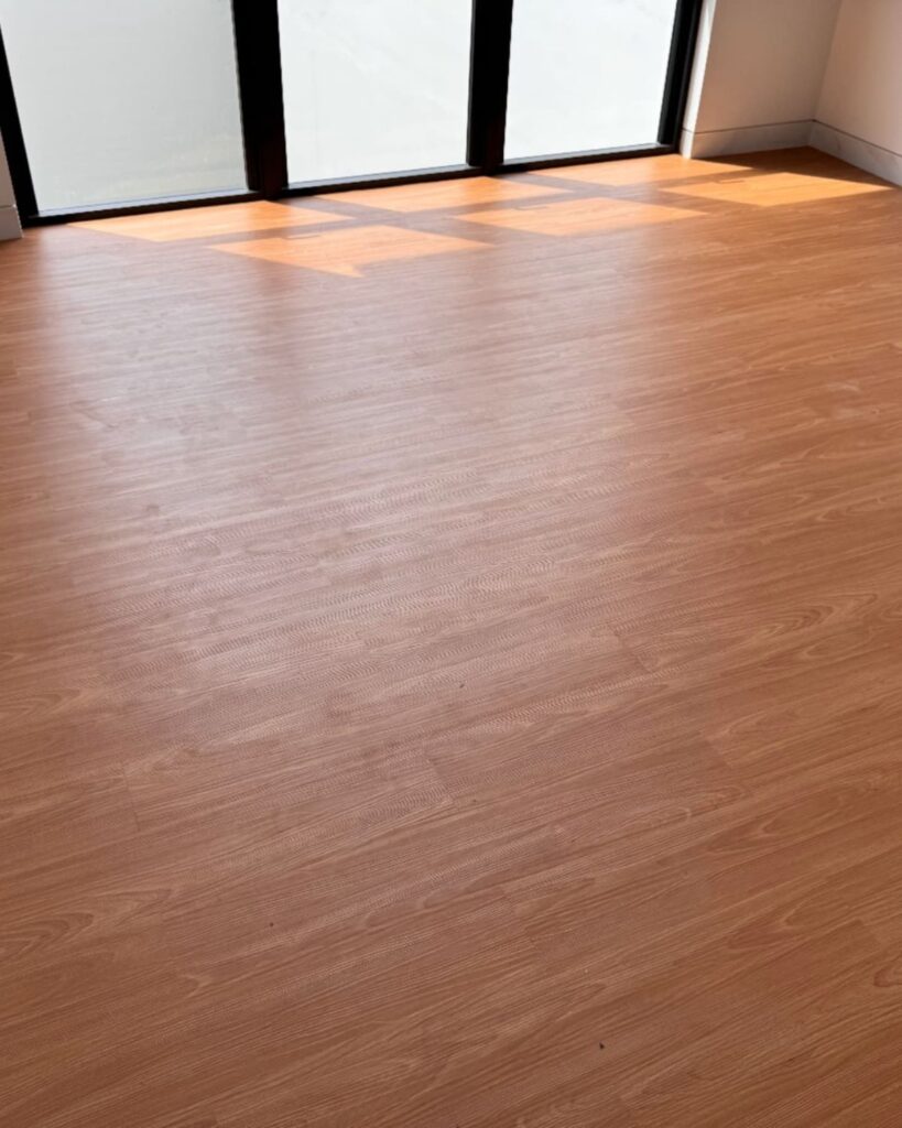 Sàn Gỗ Công Nghiệp Giá Chỉ Từ 125.000 Đ/M² 1 6093cea1801150f96270d0af7090fc66